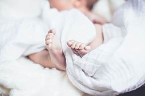 Baby Baby Feet Bed Blanket Child Little Ne