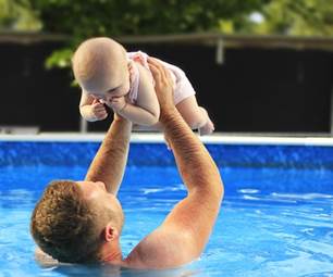 Swimming Pool Meringue Family Father Fun W